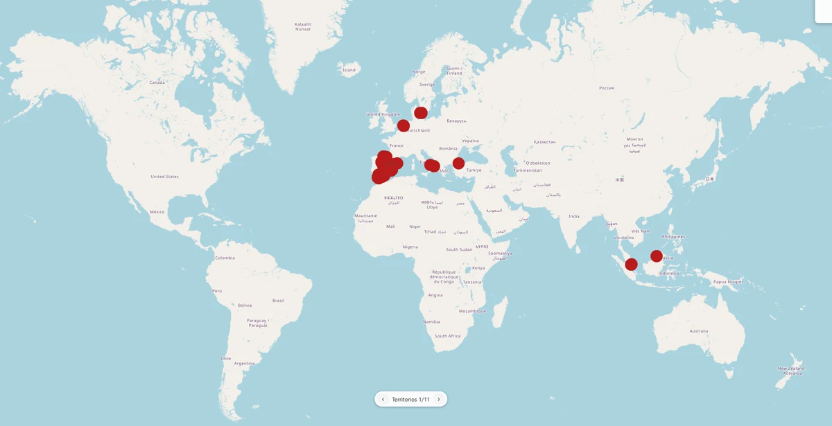 Mapa mundial de MyWalkingDomain con territorios conquistados en distintos continentes
